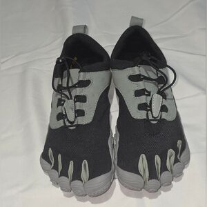 Womens -Vibram FiveFingers 21W8001  - 9/9.5  Black Grey Running Shoes